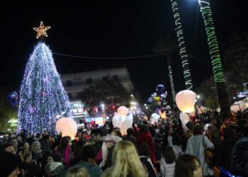 ΔΗΜΟΣ ΗΛΙΔΑΣ: Άυριο η η εκδήλωση φωταγώγησης του Χριστουγεννιάτικου Δέντρου   στην πλατεία Αγίου Αθανασίου
