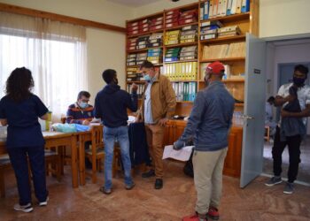 ΔΗΜΟΣ ΑΝΔΡΑΒΙΔΑΣ – ΚΥΛΛΗΝΗΣ: Με επιτυχία οι εμβολιασμοί εργατών γης στη Νέα Μανολάδα