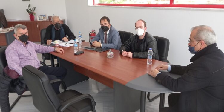 ΔΗΜΟΣ ΗΛΙΔΑΣ: Συνάντηση του Δημάρχου Ήλιδας κ. Γιάννη Λυμπέρη με το Σύλλογο εργαζομένων ΕΦΚΑ Ηλείας Αχαΐας Ζακύνθου Κεφαλληνίας και με την Ένωση Λογιστών Ηλείας για το θέμα της υποστελέχωσης του ΕΦΚΑ Αμαλιάδας