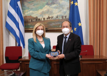 Συνάντηση της Προέδρου της Ειδικής Μόνιμης Επιτροπής Προστασίας Περιβάλλοντος Διονυσίας Αυγερινοπούλου με τον Πρέσβη της Λαϊκής Δημοκρατίας της Κίνας στην Αθήνα