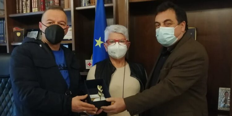 ΔΗΜΟΣ ΠΥΡΓΟΥ: Επίσκεψη του απερχόμενου Διοικητή Πυροσβεστικών Υπηρεσιών Ηλείας στον Δήμαρχο Πύργου