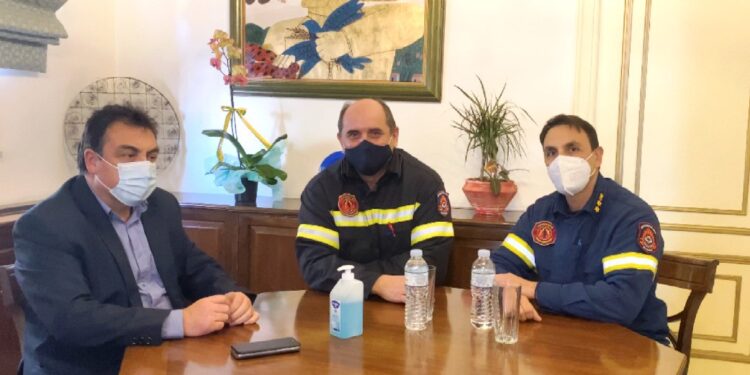 ΔΗΜΟΣ ΠΥΡΓΟΥ: Επίσκεψη της νέας ηγεσίας του Πυροσβεστικού Σώματος Ηλείας στον Δήμαρχο