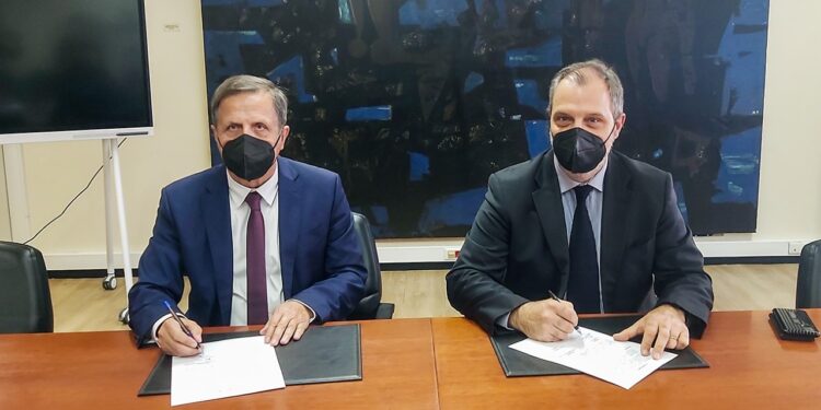 Υπεγράφη στην ΕΤΑΔ η σύμβαση παραχώρησης του «Ξένιος Ζευς»