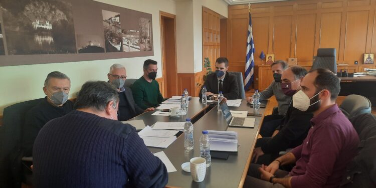 Σύσκεψη υπό τον Αντιπεριφερειάρχη Π.Ε Ηλείας Β. Γιαννόπουλο για την διανομή της δωρεάς ελαιοδέντρων από το «Arete Fund»