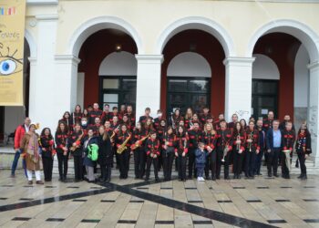 Εντυπωσίασε η Φιλαρμονική Λεχαινών στην Πλατεία Γεωργίου της Πάτρας