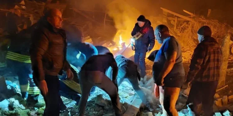 ΟΥΚΡΑΝΙΑ: Σφίγγει ο κλοιός στις μεγάλες πόλεις, επίθεση από 3 μέτωπα