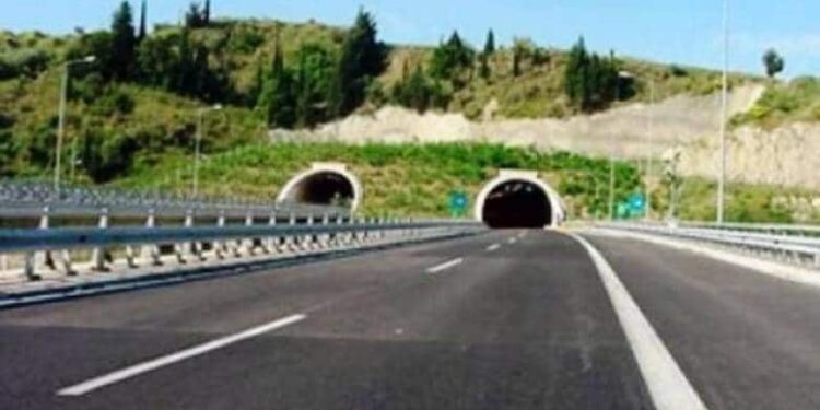 Εξιχνιάστηκαν είκοσι κλοπές καλωδίωσης στον αυτοκινητόδρομο της Περιμετρικής Οδού Πατρών