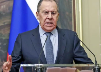 Λαβρόφ: “Οι Ουκρανοί παίρνουν εντολές από την Ουάσινγκτον”