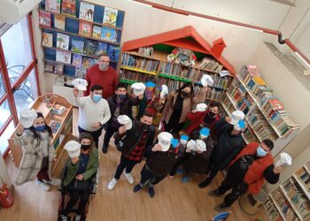 ΚΔΑΠ μεΑ “ΗΛΙΑΝΘΟΣ”: Επίσκεψη στην Δημόσια Κεντρική Βιβλιοθήκη Πύργου (φωτος)