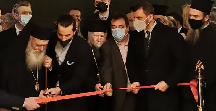 Ο Αρχιεπίσκοπος Ιερώνυμος εγκαινίασε φωτογραφική έκθεση στον Πύργο (φωτος)