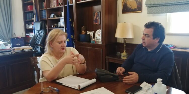 ΔΗΜΟΣ ΠΥΡΓΟΥ: Άμισθη σύμβουλος δημάρχου η Έβελυν Καρακίτσου