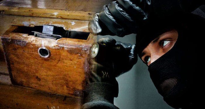 Εξιχνιάστηκαν κλοπές σε Ιερούς Ναούς στην Αχαϊα και στην Ηλεία