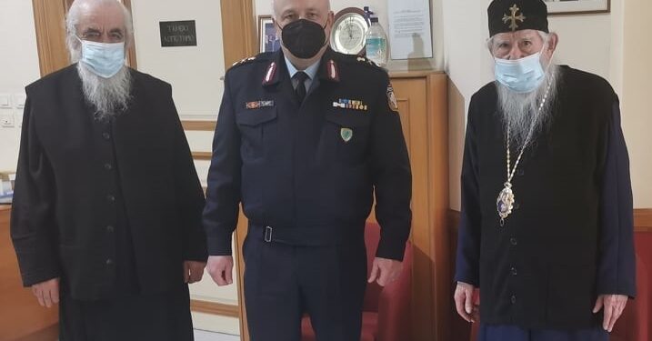 Ο νέος Αστυνομικός Διευθυντής Ηλείας Μιχάλης Οικονομόπουλος, στον Μητροπολίτη Ηλείας Γερμανό
