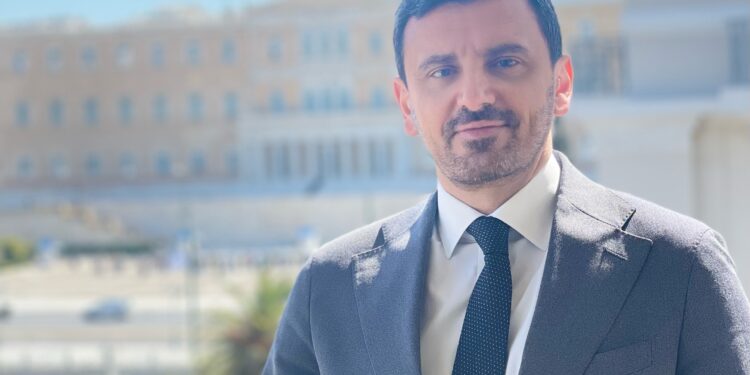 “Το φως της Ανάστασης να φωτίσει την ανθρωπότητα”