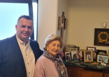 Συνάντηση Χρ. Βλάχου με την Δντρια του Γραφείου του Πρωθυπουργού Κυριάκου Μητσοτάκη