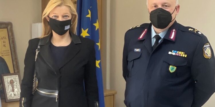 ΔΙΟΝΥΣΙΑ ΑΥΓΕΡΙΝΟΠΟΥΛΟΥ: Επίσκεψη στον νέο Αστυνομικό Διευθυντή Ηλείας, Ταξίαρχο Μ. Οικονομόπουλο