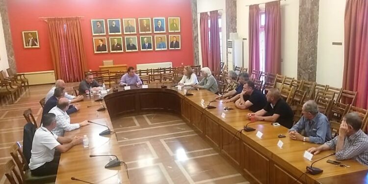 ΔΗΜΟΣ ΠΥΡΓΟΥ: Σύσκεψη στο Λάτσειο Δημοτικό Μέγαρο με Συλλόγους Οικιστών της παραλιακής ζώνης