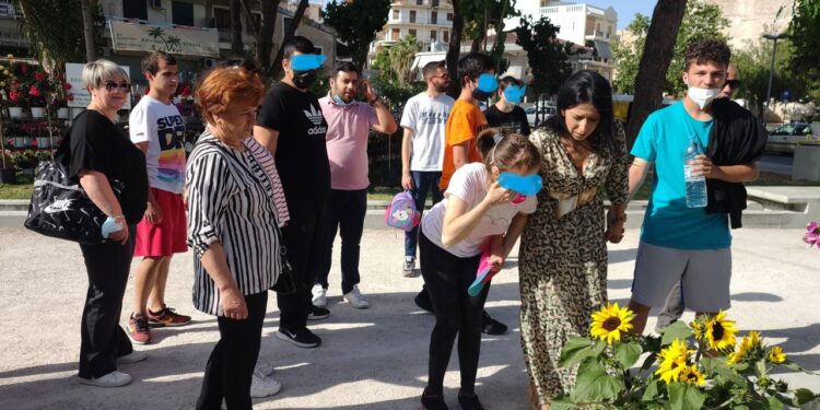 ΚΔΑΠ μεΑ “ΗΛΙΑΝΘΟΣ”: Επίσκεψη στην Πανηλειακή Ανθοκομική Έκθεση Αμαλιάδας και στον καλλιτέχνη Defrim Hasa