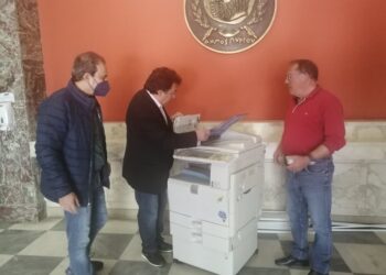ΔΗΜΟΣ ΠΥΡΓΟΥ: Δωρεά σύγχρονου φωτοτυπικού μηχανήματος από τον Όμιλο Ξένο στον Δήμο Πύργου