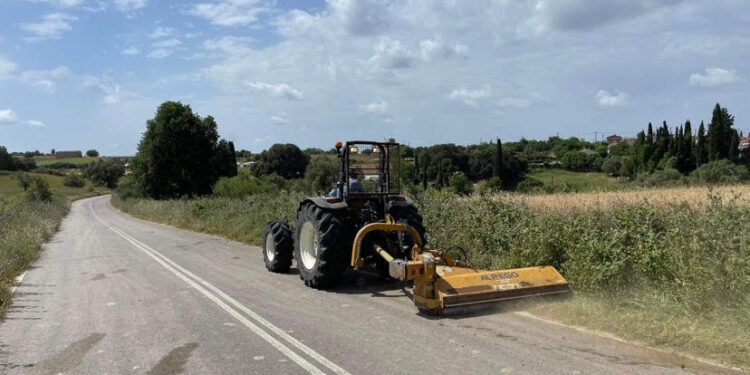 Ξεκίνησαν με εντατικούς ρυθμούς ακόμα και την Κυριακή, οι καθαρισμοί στον Δήμο Ανδραβίδας-Κυλλήνης