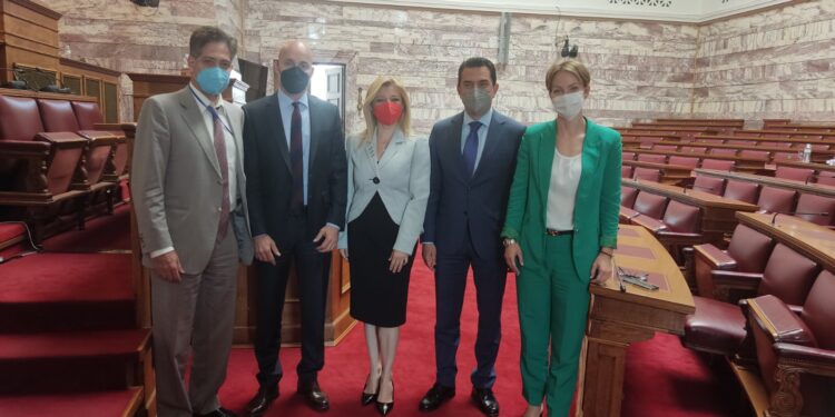 ΔΙΟΝΥΣΙΑ ΑΥΓΕΡΙΝΟΠΟΥΛΟΥ: “Ο Εθνικός Κλιματικός Νόμος ανταποκρίνεται στις σύγχρονες ανάγκες, τις επιταγές της επιστήμης και τις διεθνείς δεσμεύσεις της χώρας μας”