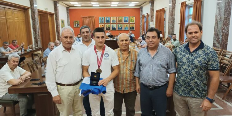 ΔΗΜΟΣ ΠΥΡΓΟΥ: “Αρίωνα σ’ ευχαριστούμε που τίμησες την πόλη μας”
