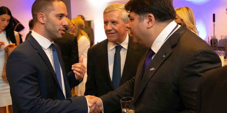 Συνάντηση του Λευτέρη Βαρουξή με τον Τζορτζ Τσούνη