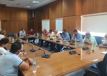 Σύσκεψη υπό τον Αντιπεριφερειάρχη Π.Ε Ηλείας Β. Γιαννόπουλο, με νέο πρόεδρο ΓΟΕΒ Πηνειού–Αλφειού Π. Παρασκευόπουλο και ΤΟΕΒ