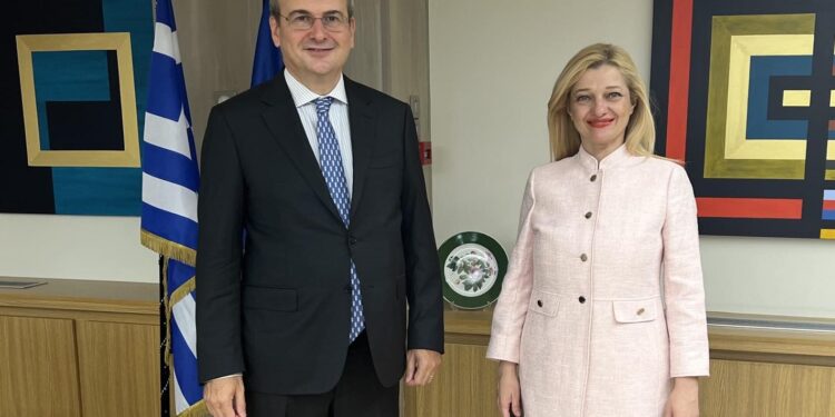 Σημαντική συνάντηση Αυγερινοπούλου – Χατζηδάκη για την αντιμετώπιση της ανεργίας: νέες θέσεις  εργασίας και νέα προγράμματα κατάρτισης για την Ηλεία