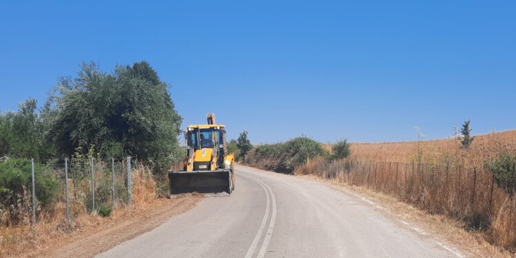 Επίσκεψη Αντιπεριφερειάρχη Π.Ε Βασίλη Γιαννόπουλου στο έργο συντήρησης του Επαρχ. Οδικού Δικτύου, στο βόρειο τμήμα της Ηλείας