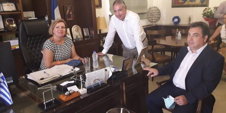 ΔΗΜΑΡΧΟΣ ΠΥΡΓΟΥ: “Οι υπηρεσίες υγείας κοινωνικού τομέα πρέπει άμεσα να ενισχυθούν”