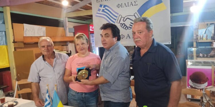 ΔΗΜΟΣ ΠΥΡΓΟΥ: Ο δήμαρχος Παναγιώτης Αντωνακόπουλος στην αποχαιρετιστήρια γιορτή των φιλοξενούμενων Ουκρανών μαθητών