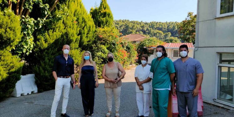 ΑΥΓΕΡΙΝΟΠΟΥΛΟΥ – ΡΑΠΤΗ: 70.000 ευρώ για την αποκατάσταση της παλαιάς πτέρυγας του Γ.Ν. Κρεστένων και ίδρυση Κέντρου Ψυχικής Υγείας για άνοια και Αλτσχάιμερ