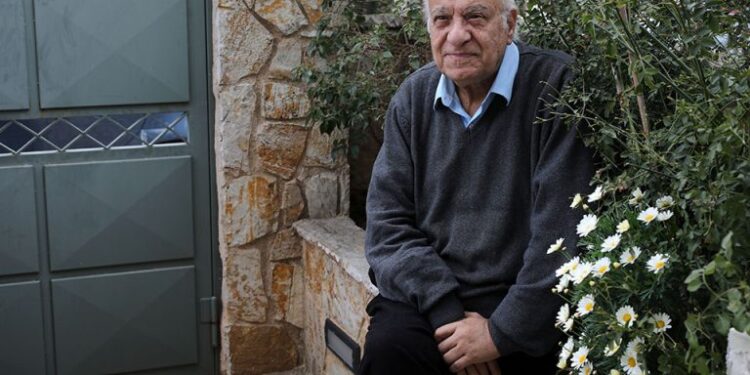 “Έφυγε” από την ζωή ο Ηλείος αστροφυσικός Διονύσης Σιμόπουλος