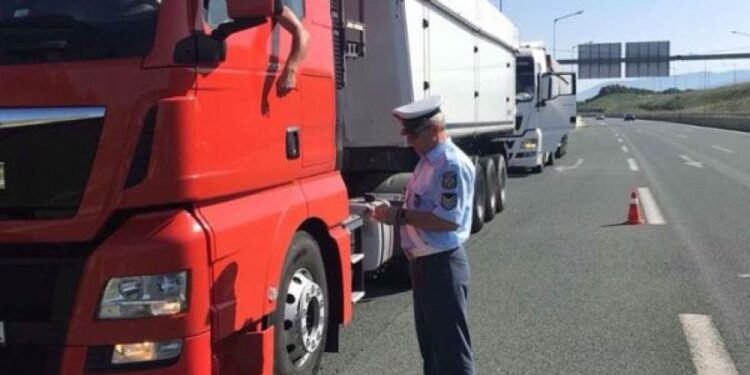 Ειδικοί έλεγχοι σε ταχογράφους φορτηγών στους αυτοκινητόδρομους της Δυτικής Ελλάδας