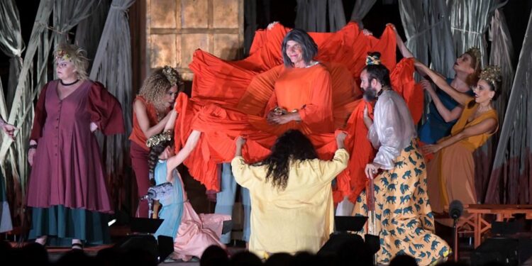 Διεθνές Φεστιβάλ Τεχνών Αρχαίας Ολυμπίας: «Θεσμοφοριάζουσες» του Αριστοφάνη την Παρασκευή στην Ολυμπία