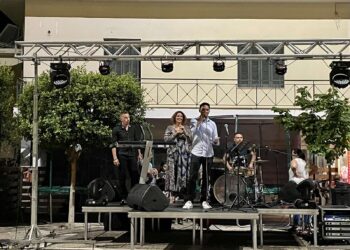 Η Μαρία Βασιλοπούλου στην κεντρική πλατεία Ζαχάρως