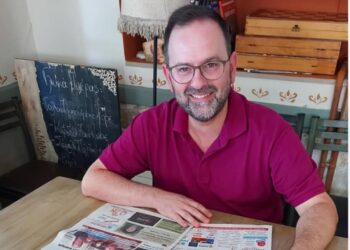 ΝΙΚΟΣ ΚΟΡΟΒΕΣΗΣ: Επαγγελματίας και  πολιτικός
