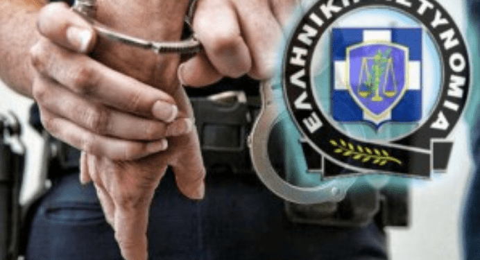 Συνελήφθησαν τρεις άνδρες για κλοπές σε σταθμευμένα οχήματα σε παραλίες της Ηλείας