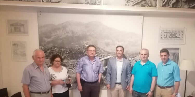 ΔΗΜΗΤΡΗΣ ΝΙΚΟΛΑΚΟΠΟΥΛΟΣ: Συνάντηση γνωριμίας και εργασίας με εκπροσώπους των τοπικών Συλλόγων της Επαρχίας Ολυμπίας