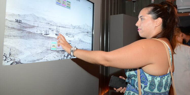 Εντυπωσιάζει του επισκέπτες το Ψηφιακό Μουσείο  της Περιφέρειας Δυτικής Ελλάδας στην Αμαλιάδα για την Ελληνική επανάσταση του 1821