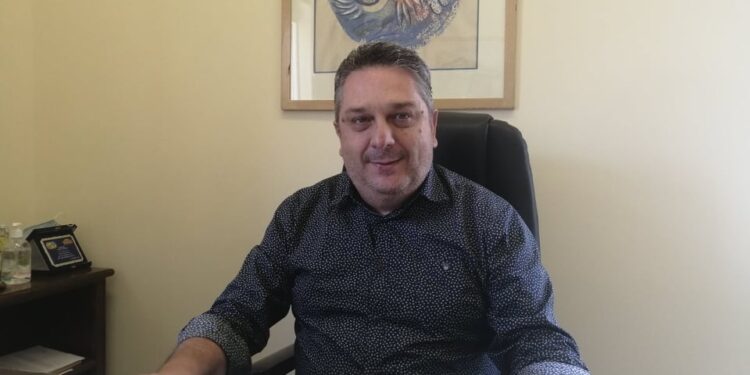 “Ο γκεμπελίσκος που έχει τσακωθεί με την αλήθεια!”