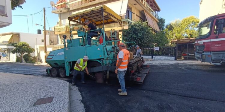 ΔΗΜΟΣ ΠΥΡΓΟΥ: Συνεχίζονται οι ασφαλτοστρώσεις δρόμων στον Πύργο από το μεγάλο έργο του 1.400.000 ευρώ