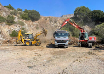 Ξεκίνησαν έγκαιρα και προχωρούν με γοργούς ρυθμούς τα αντιπλημμυρικά έργα και οι καθαρισμοί