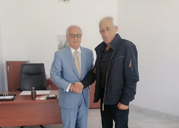 Συνάντηση καθηγητή Τσάμη με Δήμαρχο Γιάννη Λυμπέρη με αφορμή την εκδήλωση μνήμης στο Γεράκι