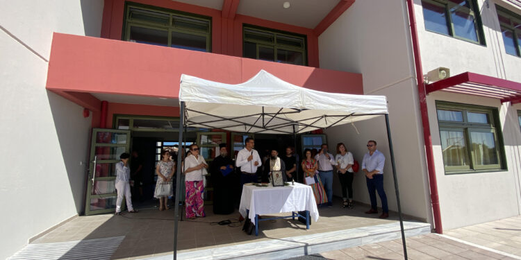 Καλή και δημιουργική σχολική χρονιά από τον Δήμαρχο Γιάννη Λέντζα (φωτος)