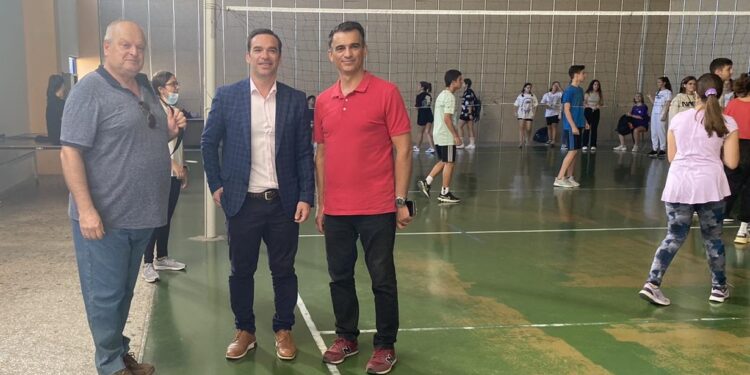 Επισκέψεις του  Αντιπεριφερειάρχη, Δ. Νικολακόπουλου σε σχολεία για την Ημέρα του Σχολικού Αθλητισμού