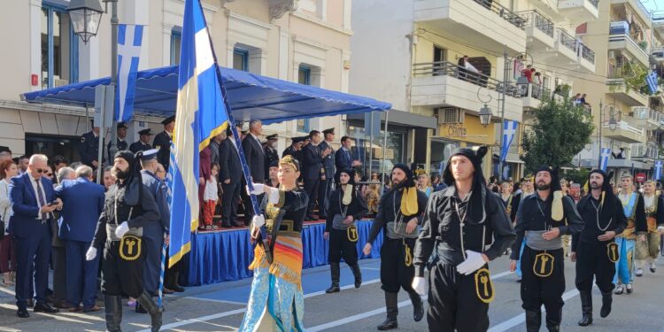 Με λαμπρότητα η παρέλαση μνήμης για την 82η επέτειο της 28ης Οκτωβρίου 1940 (φωτος)