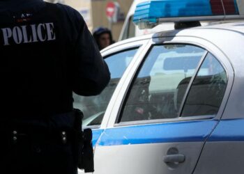 Του απέσπασαν με την βία 20.000 ευρώ