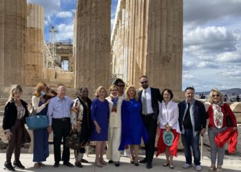 ΑΥΓΕΡΙΝΟΠΟΥΛΟΥ – ΜΑΛΟΝΙ:  Η Ομοσπονδιακή Βουλευτής στο πλευρό των Ελλήνων για τον επαναπατρισμό των Γλυπτών του Παρθενώνα